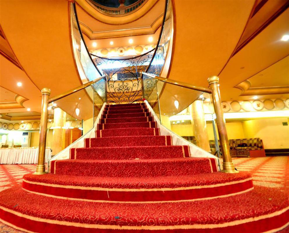 Golden Tulip Hotel 3*